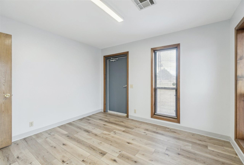 0 , 0 ,0,Residential,Single Family,Main,1,132929