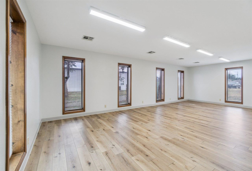 0 , 0 ,0,Residential,Single Family,Main,1,132929