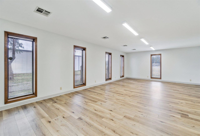 0 , 0 ,0,Residential,Single Family,Main,1,132929
