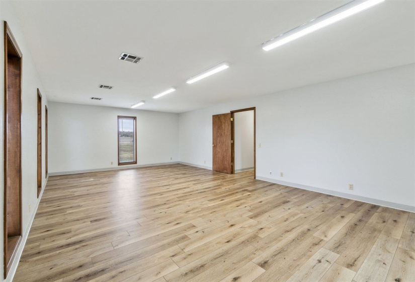 0 , 0 ,0,Residential,Single Family,Main,1,132929