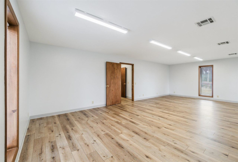 0 , 0 ,0,Residential,Single Family,Main,1,132929