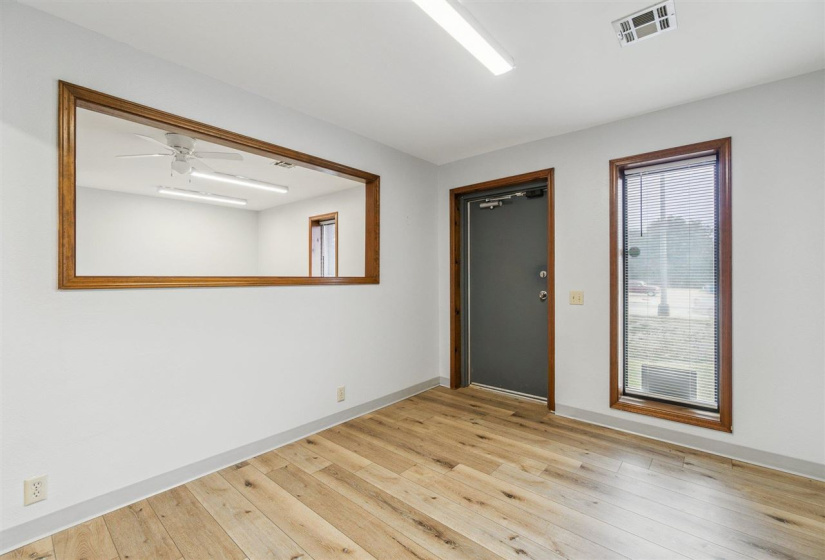 0 , 0 ,0,Residential,Single Family,Main,1,132929