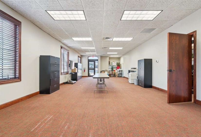 0 , 0 ,11 BathroomsBathrooms,Commercial/industrial,Commercial,Jardot,1,132930