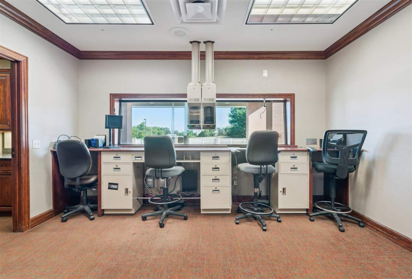 0 , 0 ,11 BathroomsBathrooms,Commercial/industrial,Commercial,Jardot,1,132930