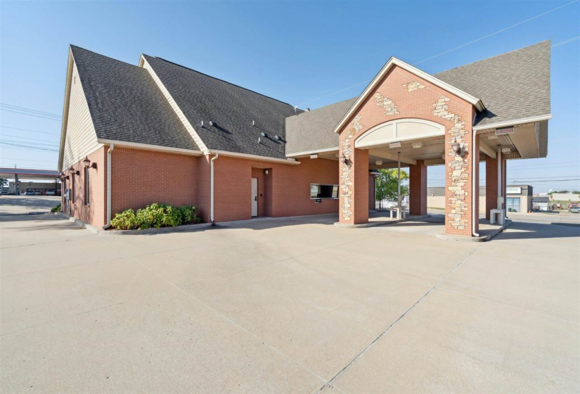 0 , 0 ,11 BathroomsBathrooms,Commercial/industrial,Commercial,Jardot,1,132930