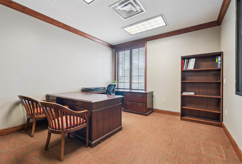 0 , 0 ,11 BathroomsBathrooms,Commercial/industrial,Commercial,Jardot,1,132930