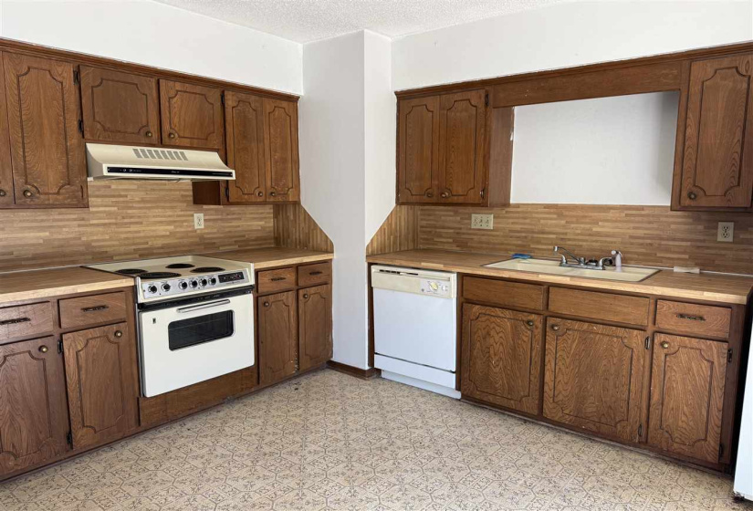2 Bedrooms Bedrooms, 0 ,1 BathroomBathrooms,Residential,Single Family,Moore,1,132931