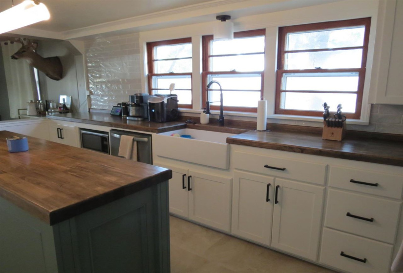 2 Bedrooms Bedrooms, 0 ,1 BathroomBathrooms,Residential,Single Family,3rd,1,132935