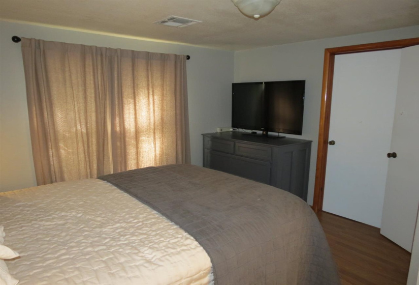 2 Bedrooms Bedrooms, 0 ,1 BathroomBathrooms,Residential,Single Family,3rd,1,132935