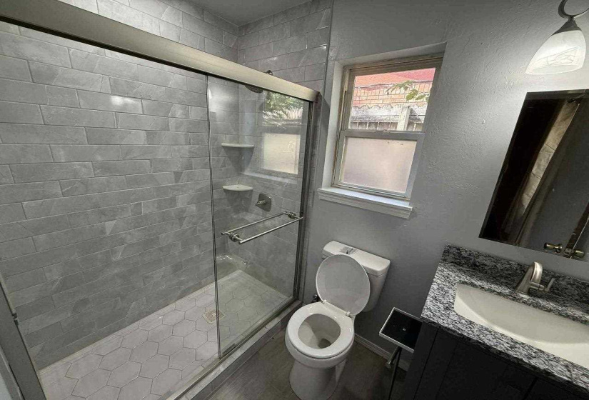 3 Bedrooms Bedrooms, 0 ,2 BathroomsBathrooms,Residential,Single Family,4th,1,132938