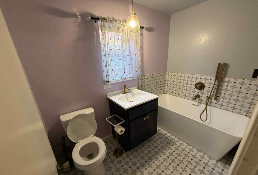 3 Bedrooms Bedrooms, 0 ,2 BathroomsBathrooms,Residential,Single Family,4th,1,132938