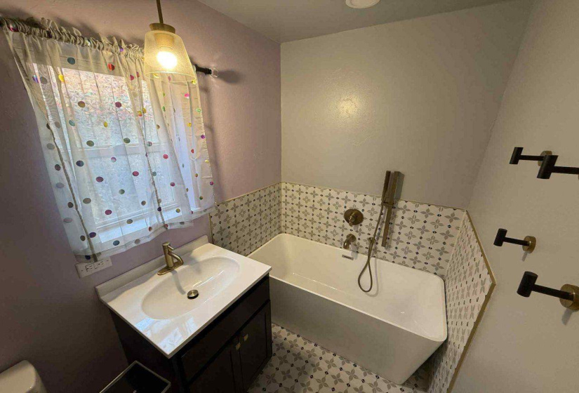 3 Bedrooms Bedrooms, 0 ,2 BathroomsBathrooms,Residential,Single Family,4th,1,132938