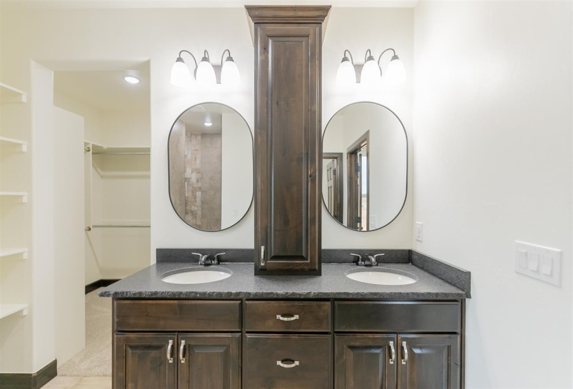 4 Bedrooms Bedrooms, 0 ,2 BathroomsBathrooms,Residential,Single Family,Deer Meadows,1,132941