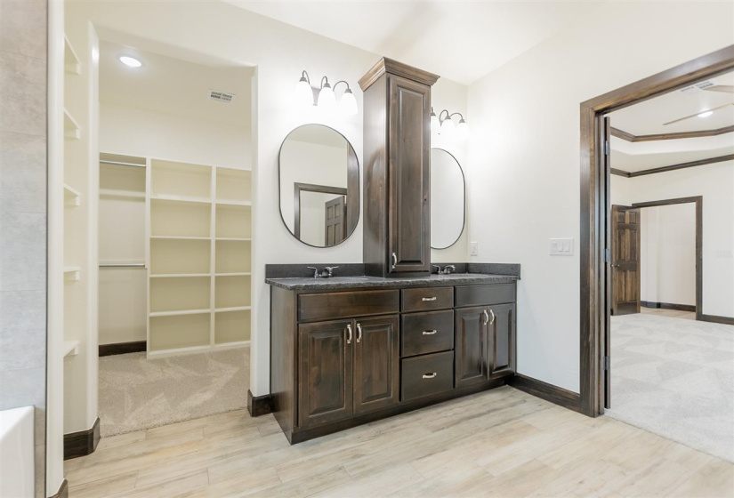 4 Bedrooms Bedrooms, 0 ,2 BathroomsBathrooms,Residential,Single Family,Deer Meadows,1,132941