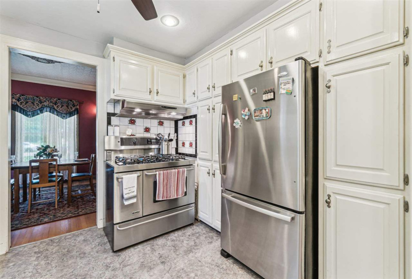 5 Bedrooms Bedrooms, 0 ,3 BathroomsBathrooms,Residential,Single Family,Moses,2,132963