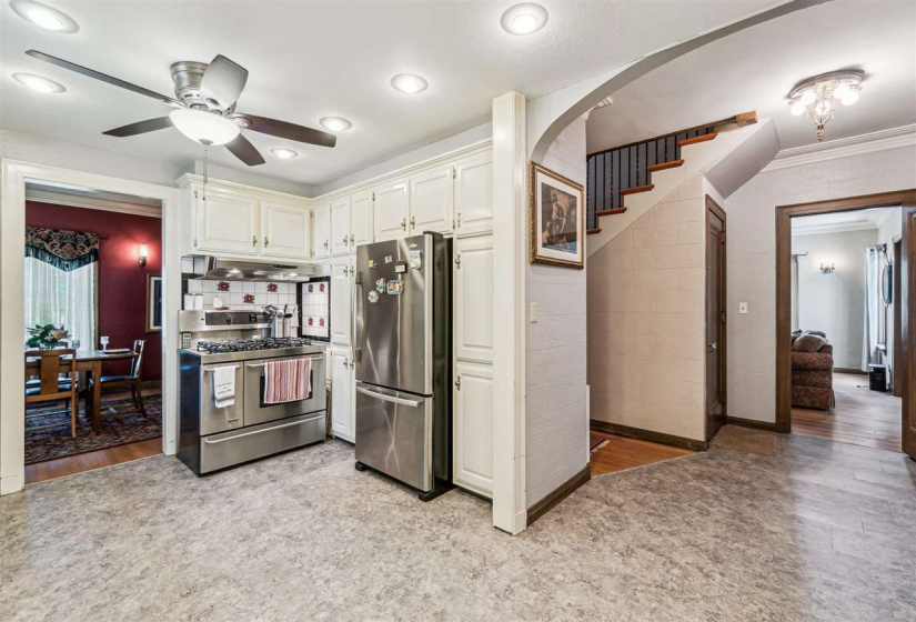 5 Bedrooms Bedrooms, 0 ,3 BathroomsBathrooms,Residential,Single Family,Moses,2,132963