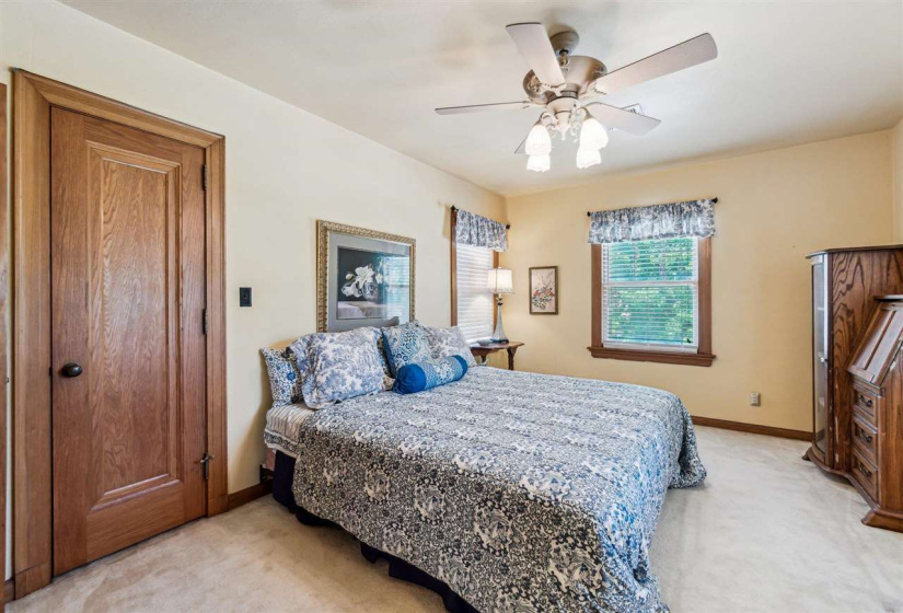 5 Bedrooms Bedrooms, 0 ,3 BathroomsBathrooms,Residential,Single Family,Moses,2,132963