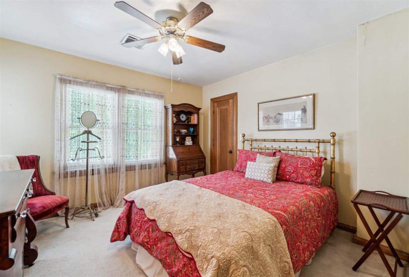 5 Bedrooms Bedrooms, 0 ,3 BathroomsBathrooms,Residential,Single Family,Moses,2,132963