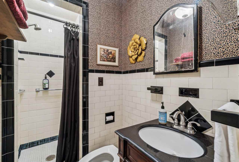 5 Bedrooms Bedrooms, 0 ,3 BathroomsBathrooms,Residential,Single Family,Moses,2,132963