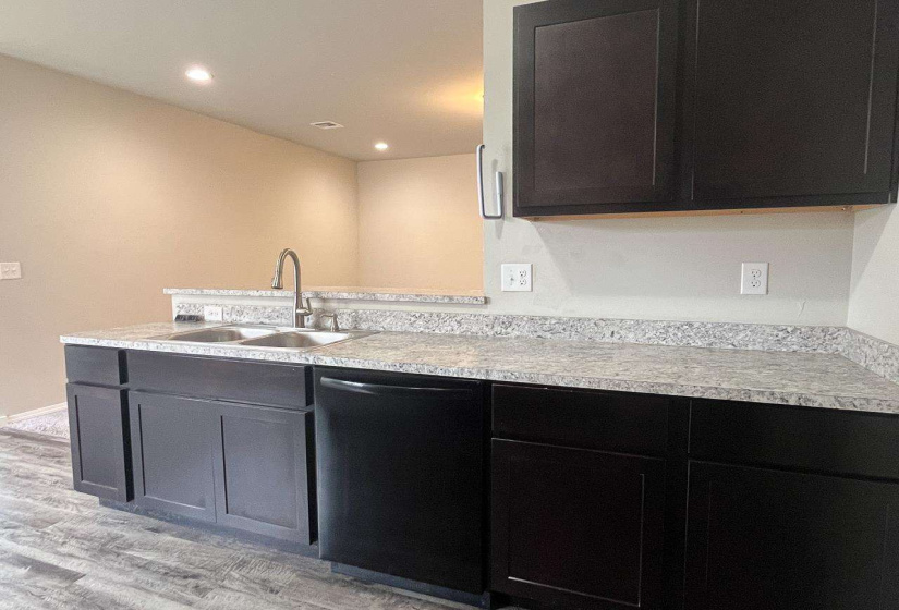 3 Bedrooms Bedrooms, 0 ,2 BathroomsBathrooms,Residential,Single Family,Moore,1,132964