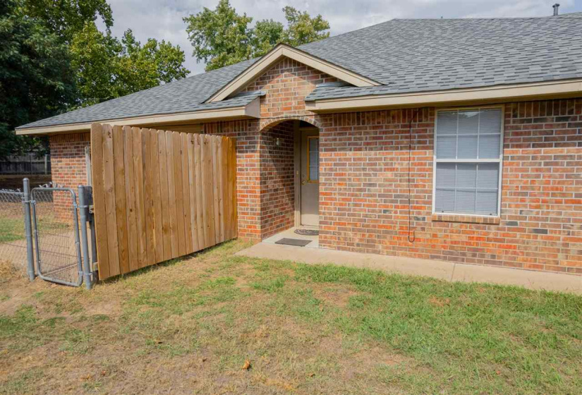 0 , 0 ,3 BathroomsBathrooms,Multi-family,Duplex,Glenwood,1,132967
