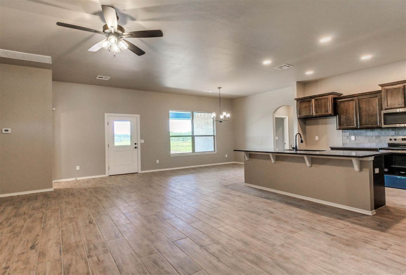 5 Bedrooms Bedrooms, 0 ,3 BathroomsBathrooms,Residential,Single Family,Cover,1,132965