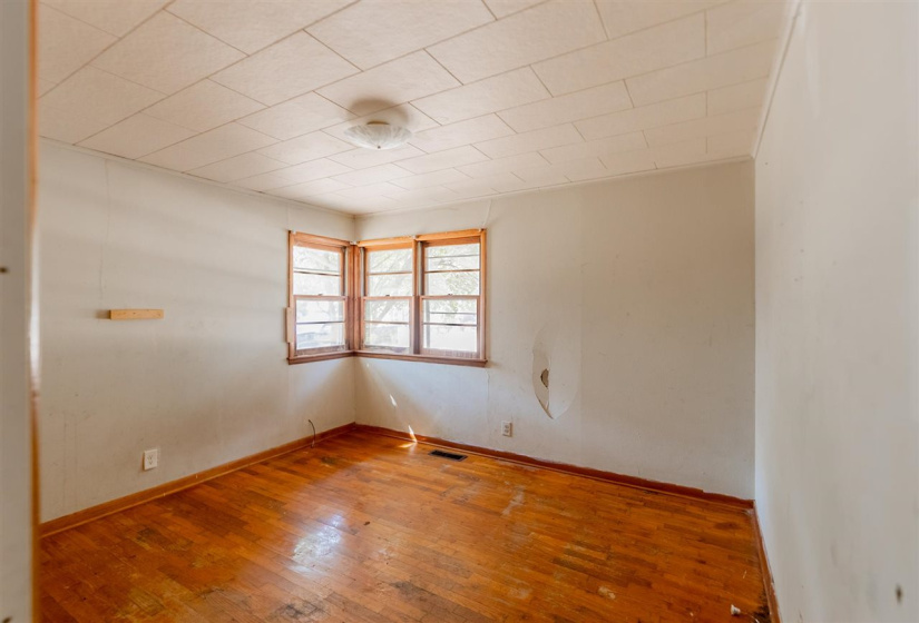 3 Bedrooms Bedrooms, 0 ,1 BathroomBathrooms,Residential,Single Family,Pine,1,132971