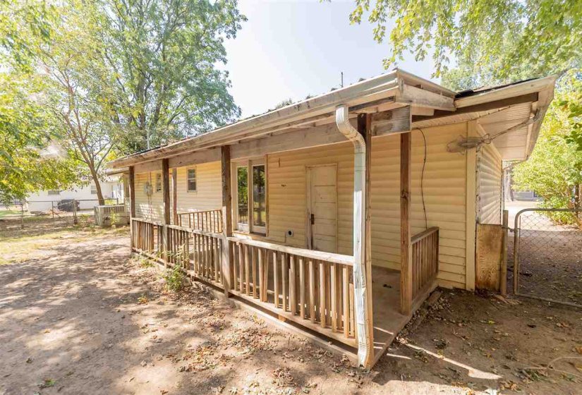 3 Bedrooms Bedrooms, 0 ,1 BathroomBathrooms,Residential,Single Family,Pine,1,132971
