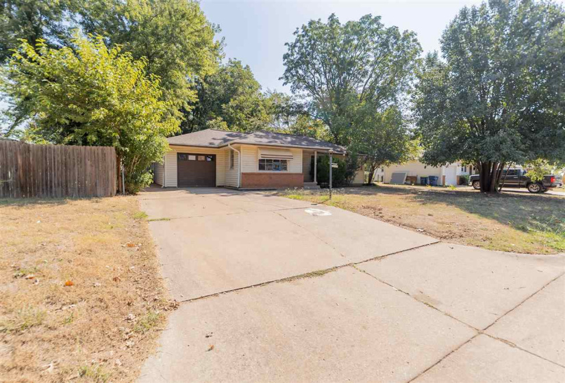 3 Bedrooms Bedrooms, 0 ,1 BathroomBathrooms,Residential,Single Family,Pine,1,132971