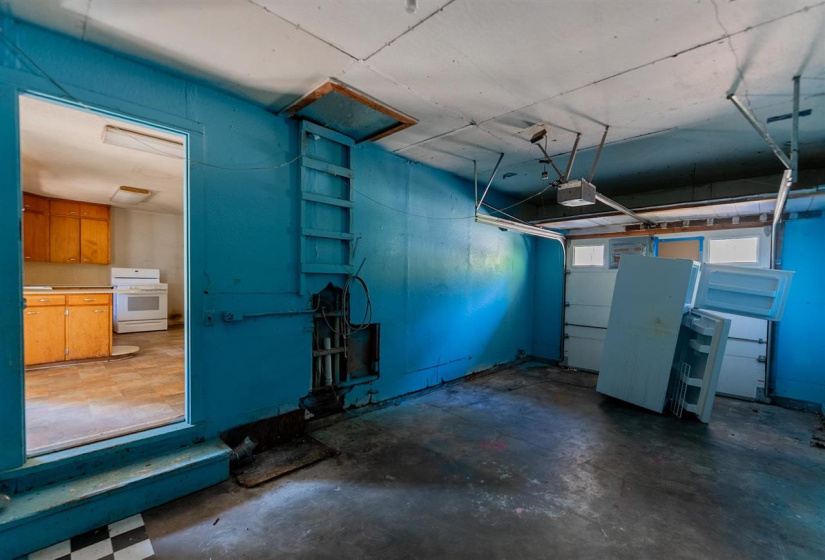3 Bedrooms Bedrooms, 0 ,1 BathroomBathrooms,Residential,Single Family,Pine,1,132971