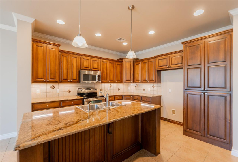 3 Bedrooms Bedrooms, 0 ,2 BathroomsBathrooms,Residential,Single Family,Canyon,1,132972