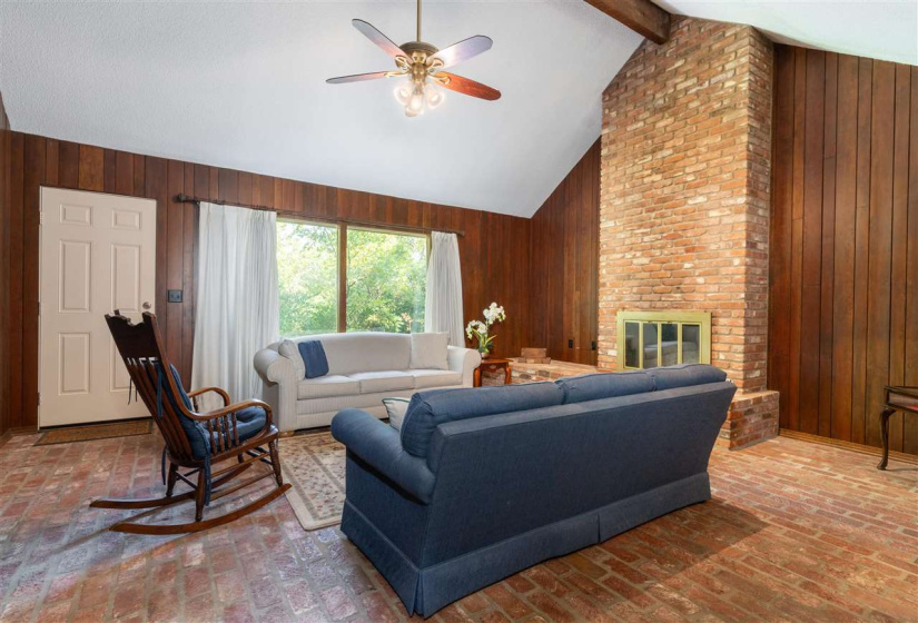 4 Bedrooms Bedrooms, 0 ,2 BathroomsBathrooms,Residential,Single Family,27th,1.5,132768