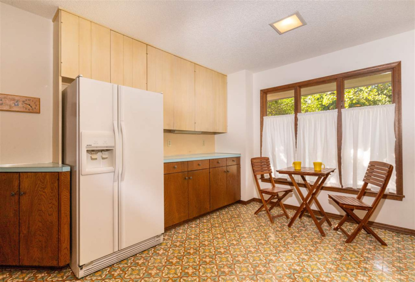 4 Bedrooms Bedrooms, 0 ,2 BathroomsBathrooms,Residential,Single Family,27th,1.5,132768