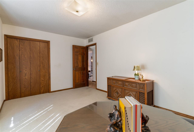 4 Bedrooms Bedrooms, 0 ,2 BathroomsBathrooms,Residential,Single Family,27th,1.5,132768