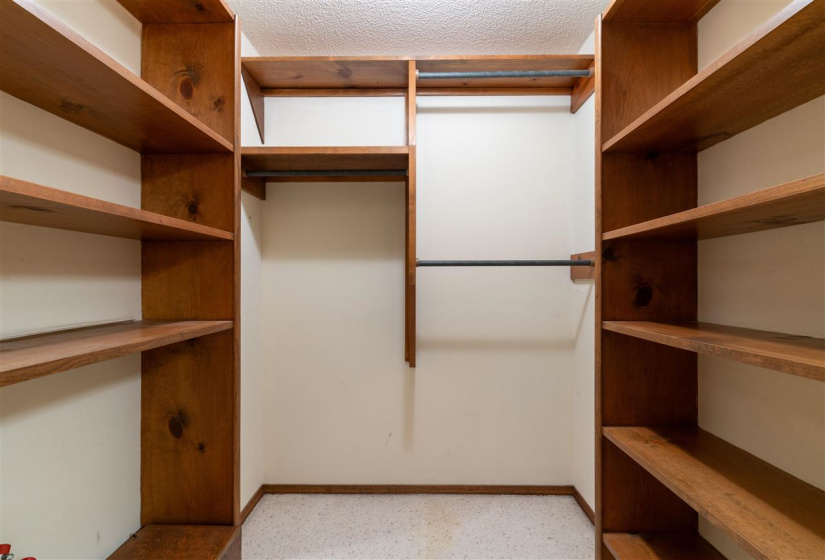 4 Bedrooms Bedrooms, 0 ,2 BathroomsBathrooms,Residential,Single Family,27th,1.5,132768