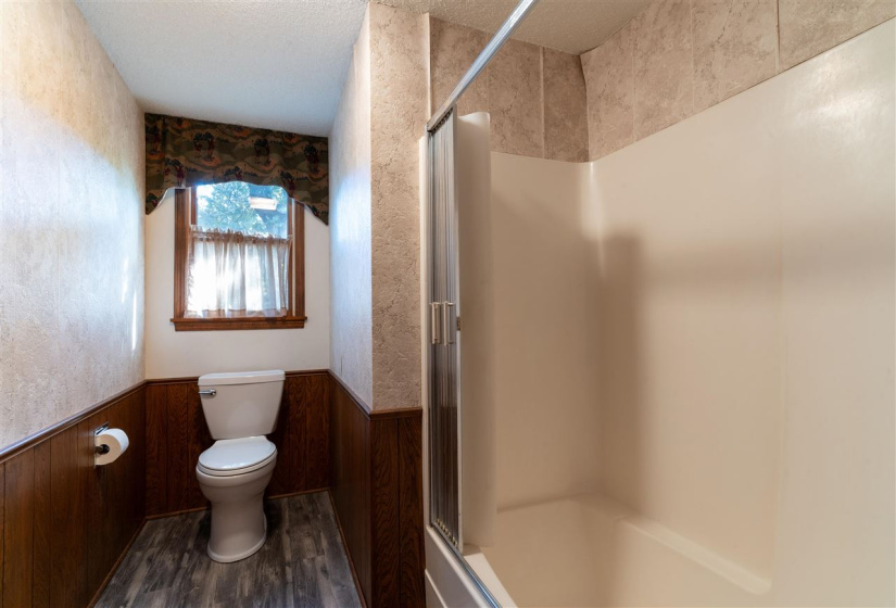 4 Bedrooms Bedrooms, 0 ,2 BathroomsBathrooms,Residential,Single Family,27th,1.5,132768