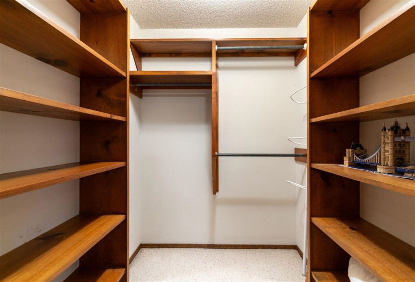 4 Bedrooms Bedrooms, 0 ,2 BathroomsBathrooms,Residential,Single Family,27th,1.5,132768