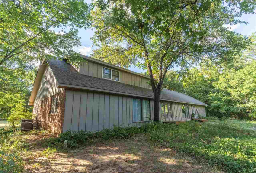 4 Bedrooms Bedrooms, 0 ,2 BathroomsBathrooms,Residential,Single Family,27th,1.5,132768