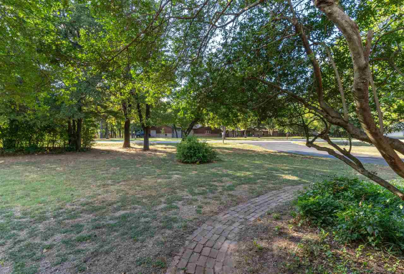 4 Bedrooms Bedrooms, 0 ,2 BathroomsBathrooms,Residential,Single Family,27th,1.5,132768