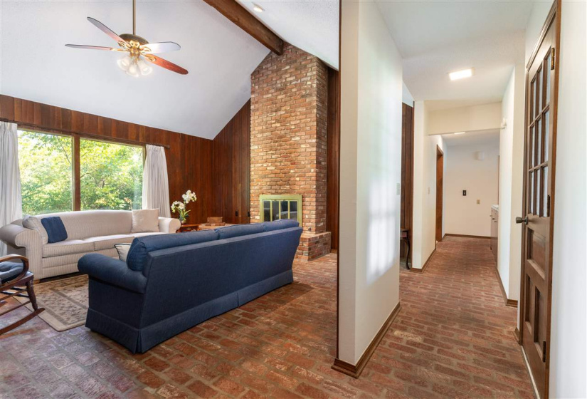 4 Bedrooms Bedrooms, 0 ,2 BathroomsBathrooms,Residential,Single Family,27th,1.5,132768