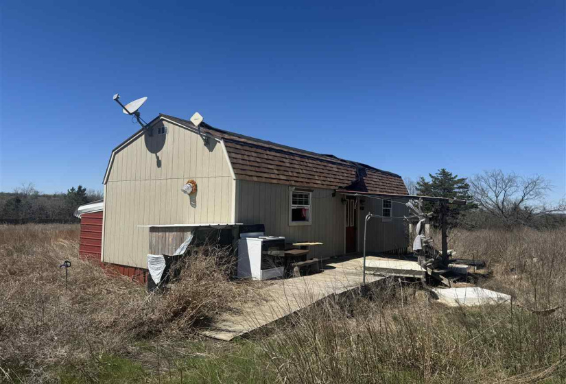 1 Bedroom Bedrooms, 0 ,1 BathroomBathrooms,Residential,Single Family,6th,1,132981