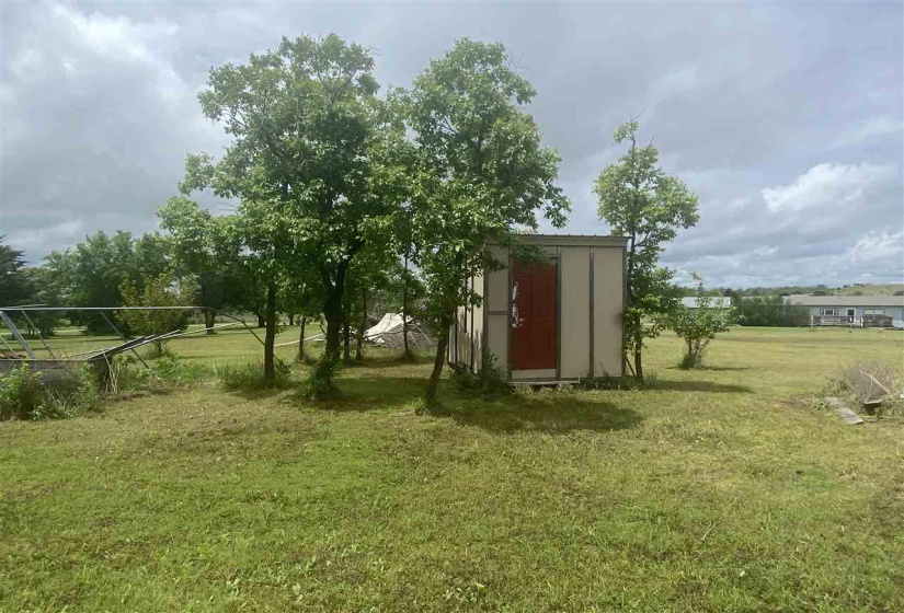 1 Bedroom Bedrooms, 0 ,1 BathroomBathrooms,Residential,Single Family,6th,1,132981