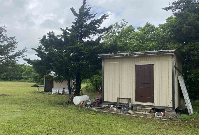 1 Bedroom Bedrooms, 0 ,1 BathroomBathrooms,Residential,Single Family,6th,1,132981
