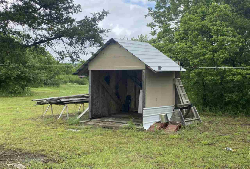 1 Bedroom Bedrooms, 0 ,1 BathroomBathrooms,Residential,Single Family,6th,1,132981