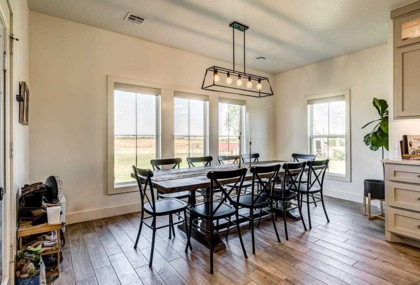 4 Bedrooms Bedrooms, 0 ,3 BathroomsBathrooms,Residential,Single Family,Knob Hill,1.5,132984