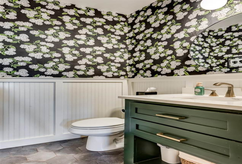4 Bedrooms Bedrooms, 0 ,3 BathroomsBathrooms,Residential,Single Family,Knob Hill,1.5,132984