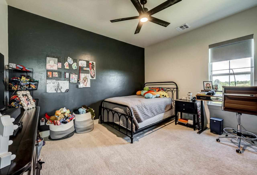4 Bedrooms Bedrooms, 0 ,3 BathroomsBathrooms,Residential,Single Family,Knob Hill,1.5,132984