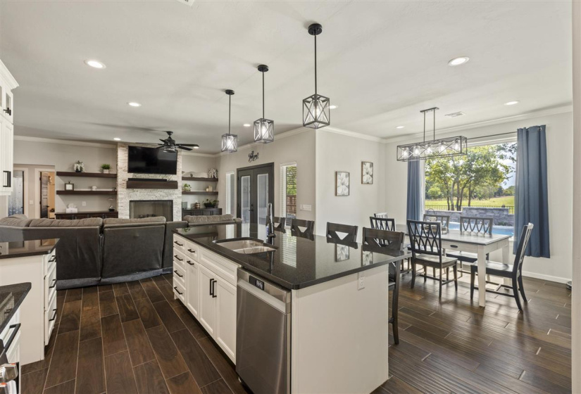 4 Bedrooms Bedrooms, 0 ,3 BathroomsBathrooms,Residential,Single Family,Will Rogers Dr,1.5,132985