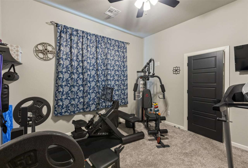 4 Bedrooms Bedrooms, 0 ,3 BathroomsBathrooms,Residential,Single Family,Will Rogers Dr,1.5,132985