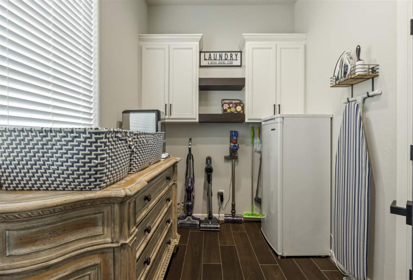 4 Bedrooms Bedrooms, 0 ,3 BathroomsBathrooms,Residential,Single Family,Will Rogers Dr,1.5,132985